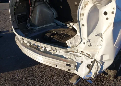 2021 Toyota Rav4 Xle z USA, uszkodzony, nr VIN 2T3W1RFV8MW160434